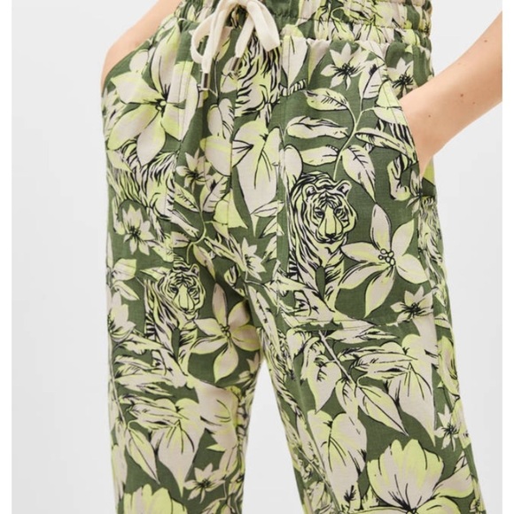 NWT! BERSHKA size L tropical tiger print jogger pants - Picture 10 of 11